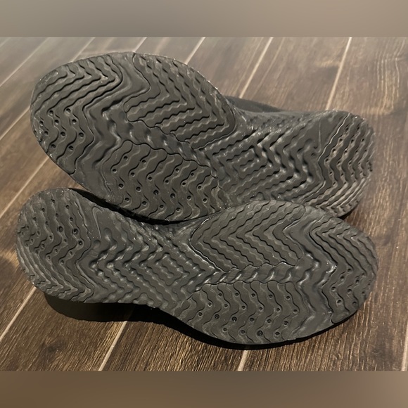 Nike Odyssey React 2 Flyknit - Picture 5 of 7